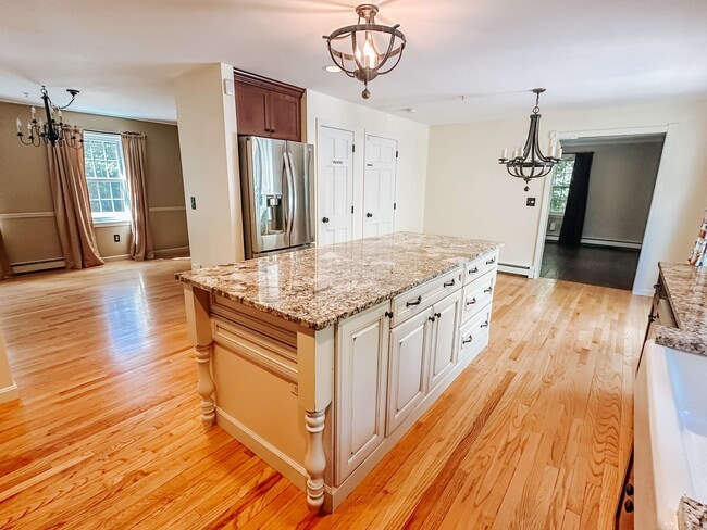 Photo - 10 Herrick Rd