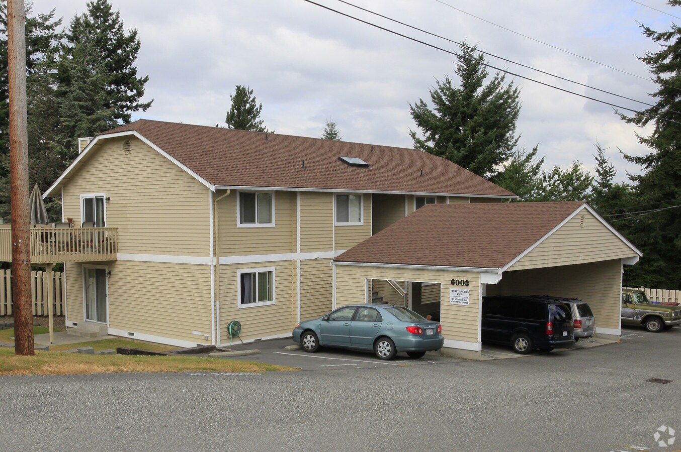 Photo - 6003 Broadway