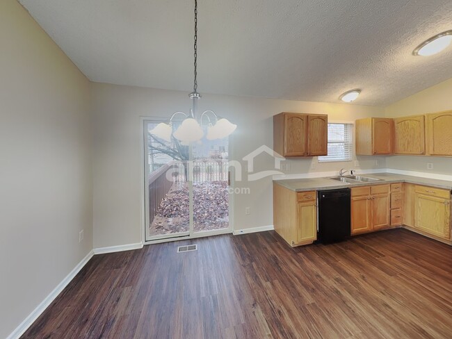 Photo - 7901 Chapel Stone Rd