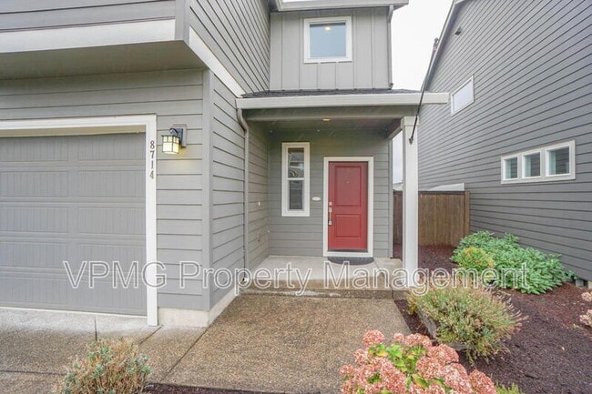 8714 N 3rd Way