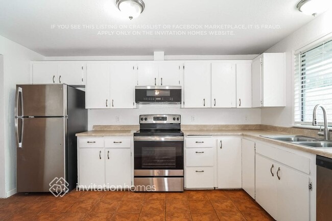 Photo - 2134 Hemlock St SE