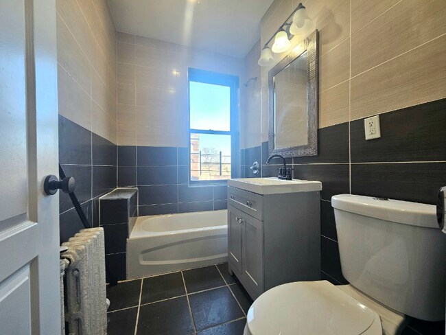 Photo - 600 Salem Ave Unit D5