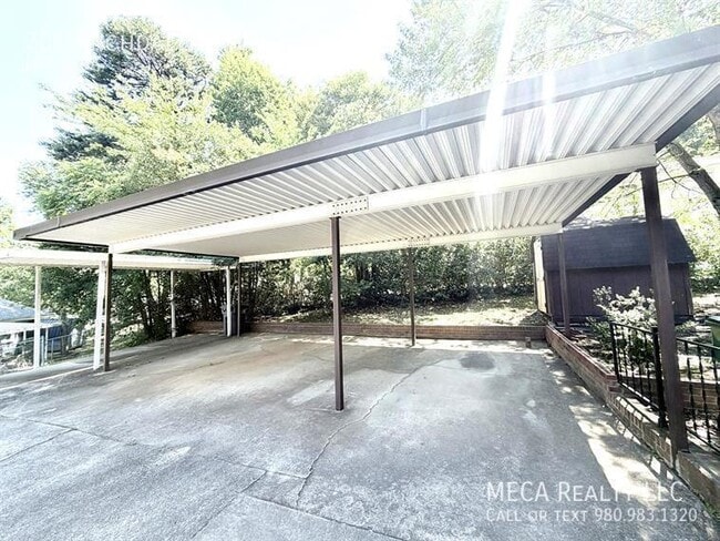 Photo - 701 Archdale Dr