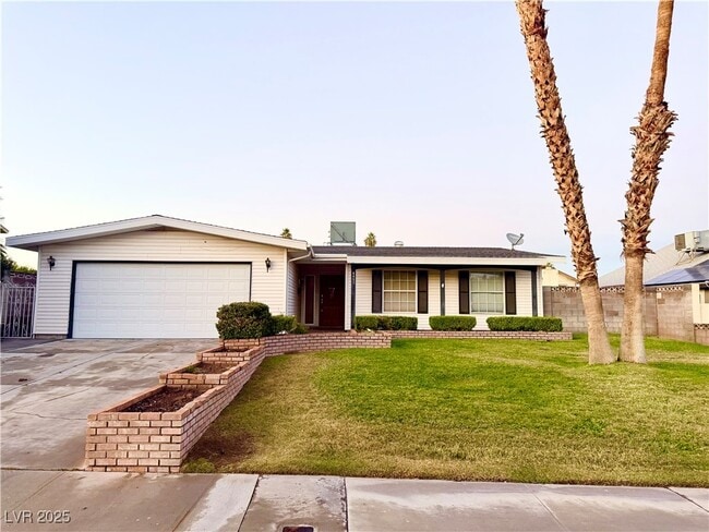 Building Photo - 4452 E El Cebra Way