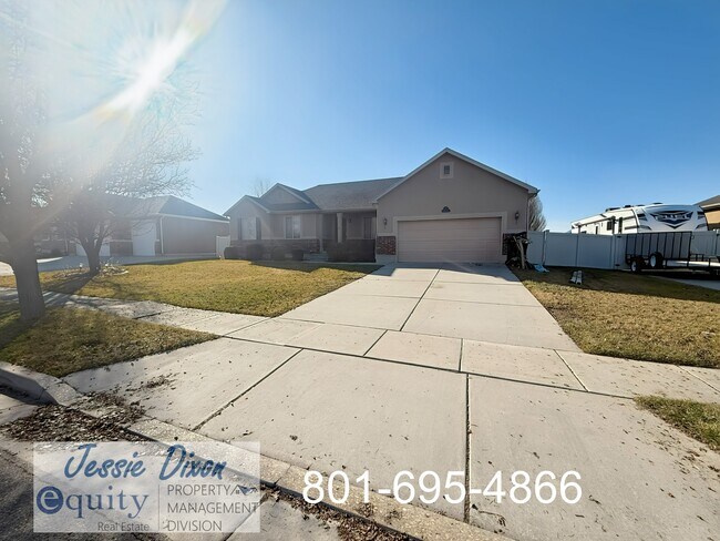 Photo - 1989 N 2700 W