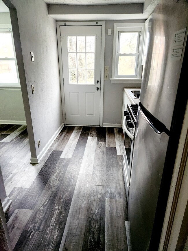 Photo - 1128 Shadycrest Dr