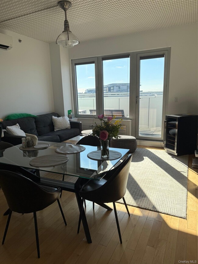 Photo - 10-63-50 Jackson Ave Unit 8C