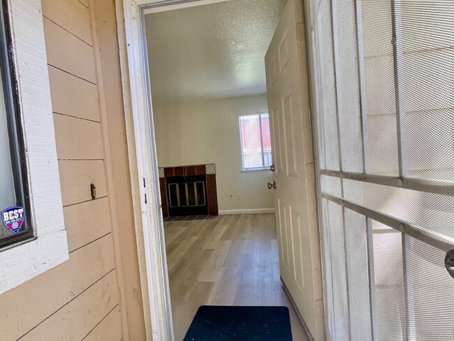 Photo - 1645 Pyrenees Ave