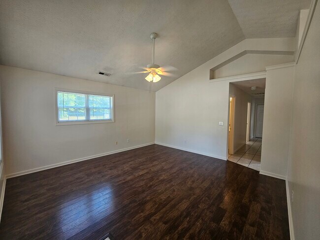 6901 Southern Exposure