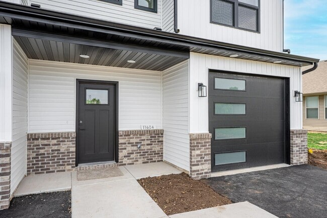 Photo - 11586 Willowbrook Rd
