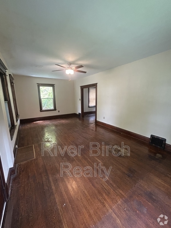 Building Photo - 617 S Douglas Ave Rental