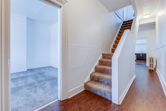 Photo - 28 Sharon St