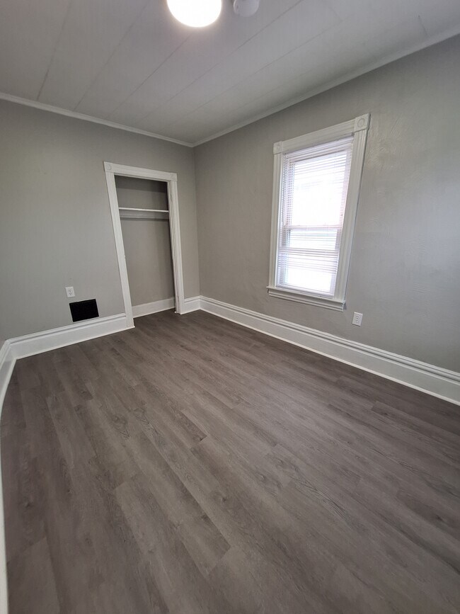 Photo - 326 Washington St