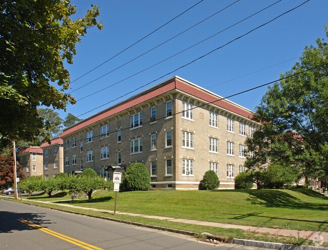 Photo - 700 Farmington Ave Apartments