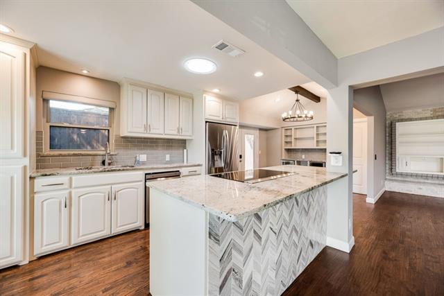 Photo - 2005 Papeete Dr