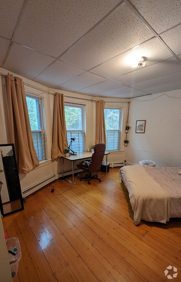 Building Photo - 50 Fisher Ave Unit 1 Rental