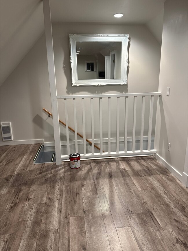 Photo - 210 Sixth Av