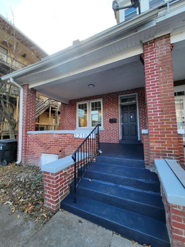 Building Photo - 2210 Green St