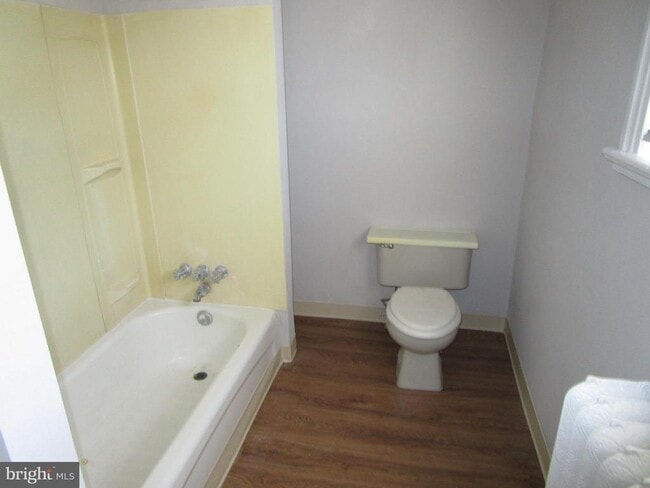 Photo - 5358 Woodland Ave