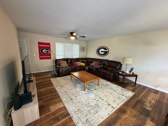 Photo - BRIDGEWATER HOME! LEASING FOR JULY 2026! 1/2 Off Deposit!