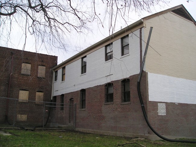 148 - 152 Wayne Pl SE - 148-152 Wayne Pl SE