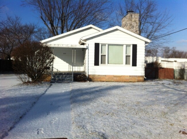 2 Bedroom Country Charm in Elkhart - 2 Bedroom Country Charm in Elkhart House