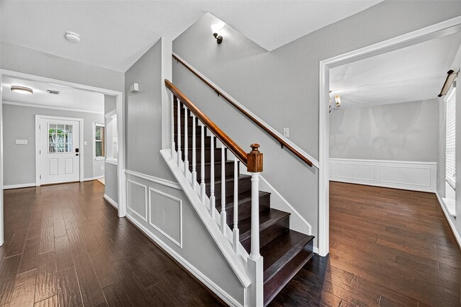 Photo - 811 Thicket Ln