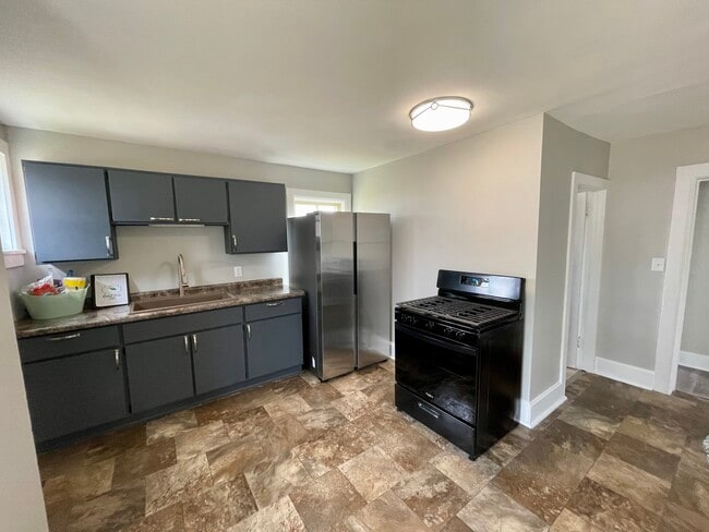 Cocina - 110 S Pleasant St Unidad C