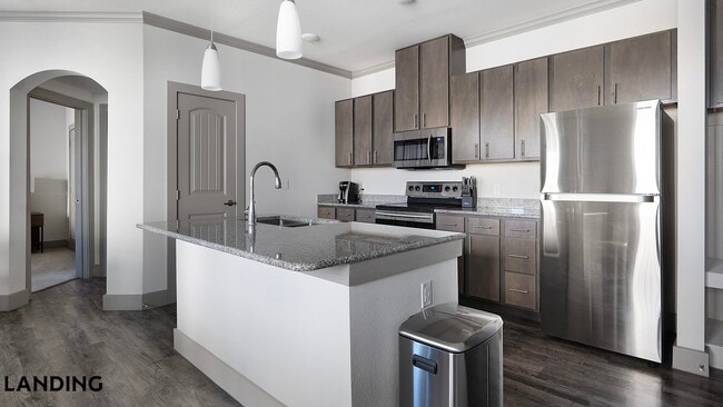 Photo - 12500 Shadowglen Trce Unit 4203