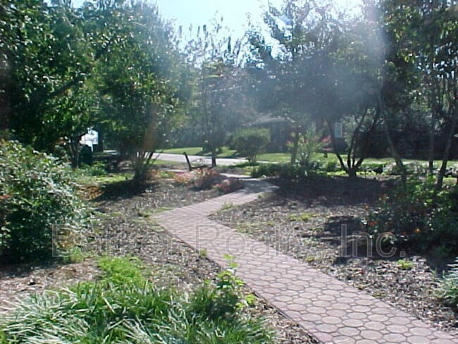 Photo - 1602 Pender St