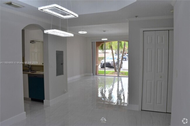 Building Photo - 6540 NW 114th Ave Unit 1401 Rental
