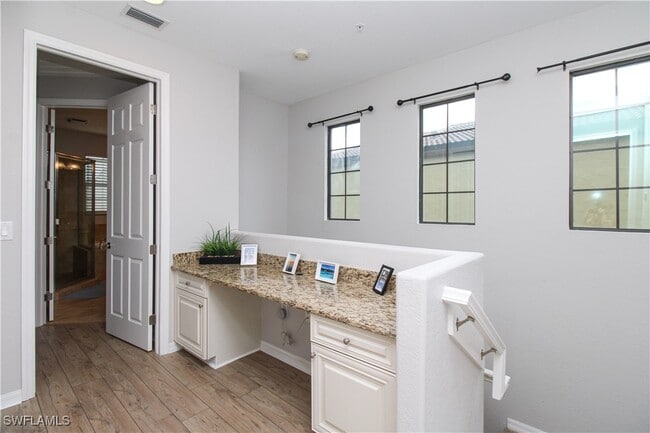 Building Photo - 9025 Alturas St