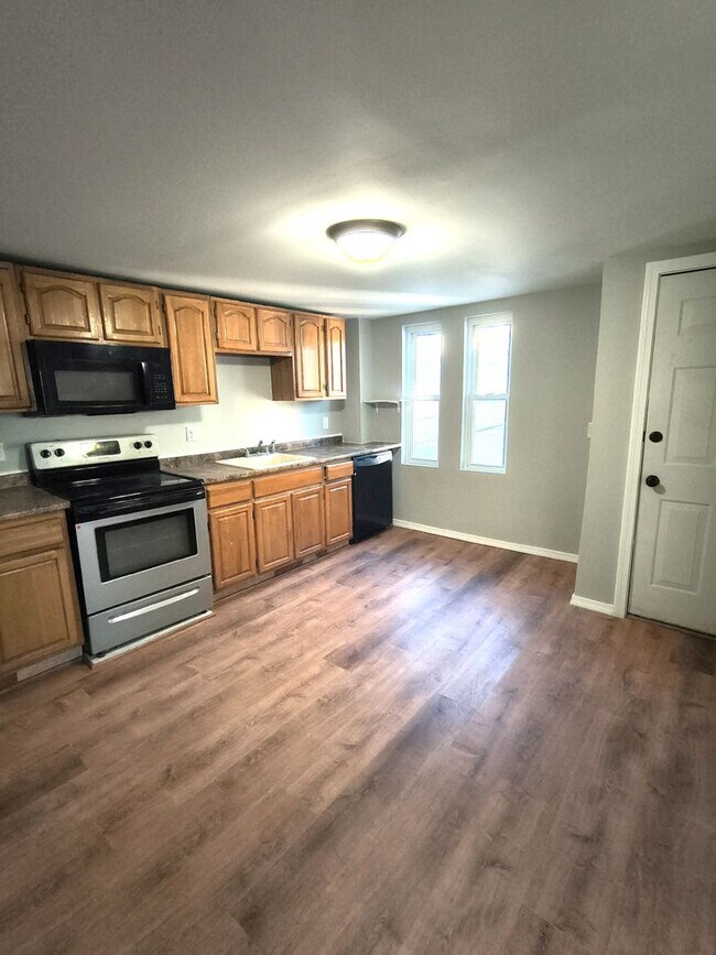 Photo - 37-41 Mason Avenue Unidad #2