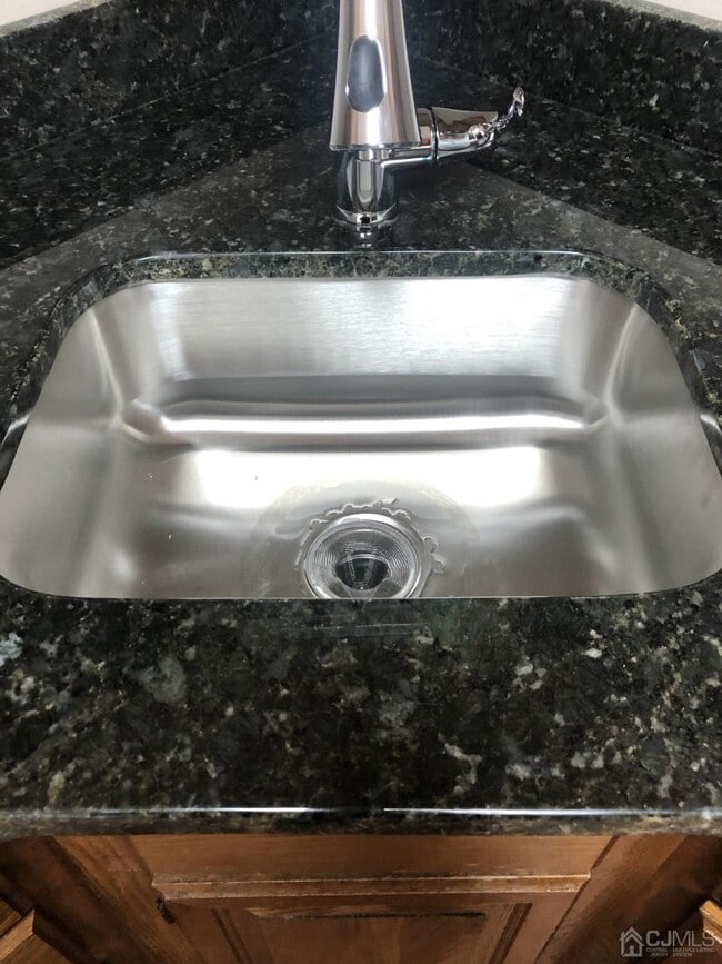 Photo - 1019 Ravens Crest Dr