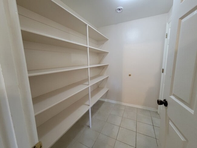 Photo - 777 E 1100 N Unidad 1
