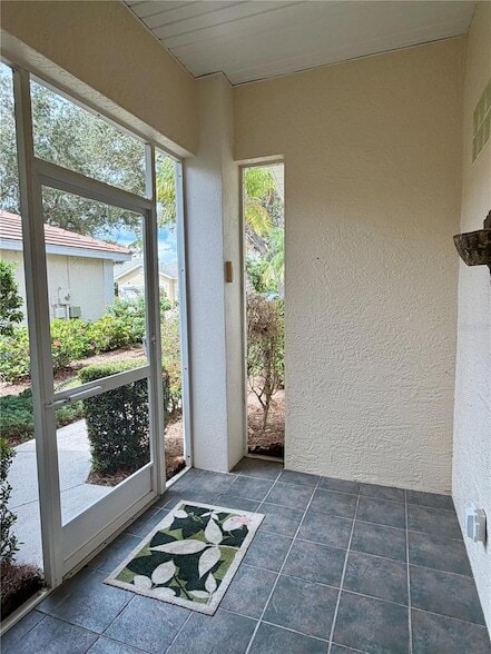 Photo - 880 Chalmers Dr