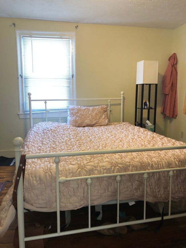 Photo - 6 Bedroom Single Family Home Close to Yale!