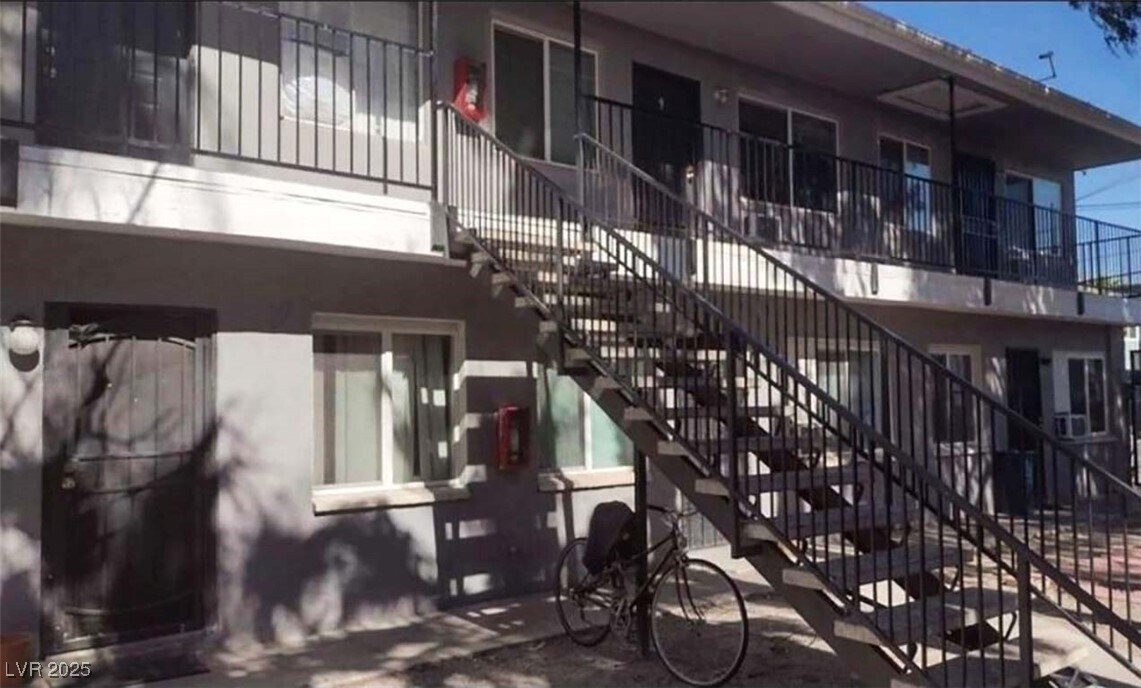Photo - 312 W Cleveland Ave Apartment Unit 10