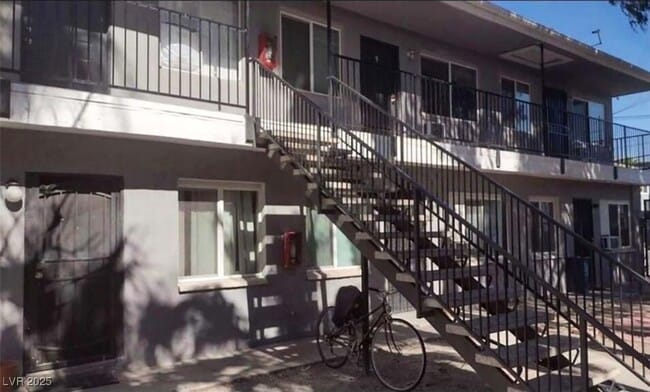 Building Photo - 312 W Cleveland Ave Unit 10 Rental