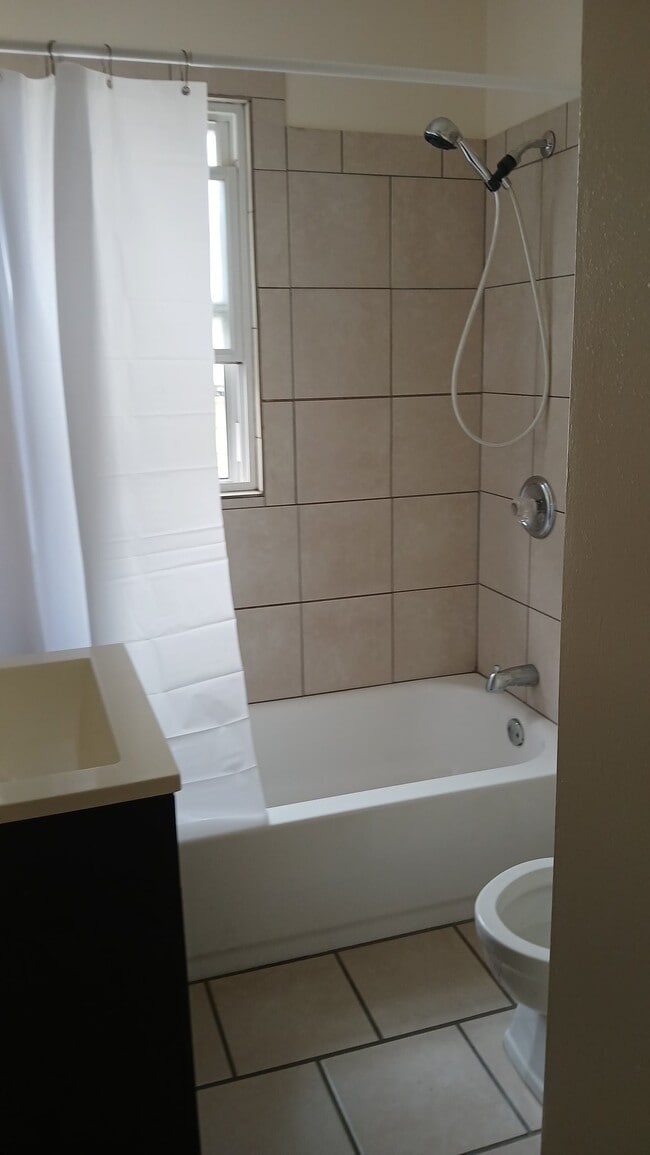 Photo - 1538 Lauderdale Ave Unidad 2
