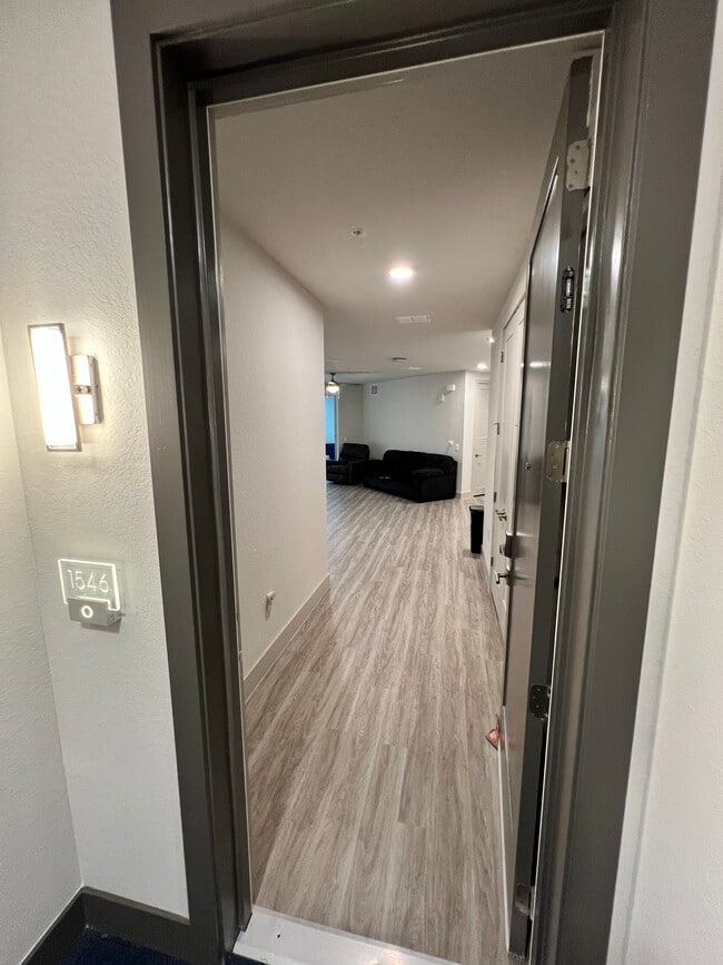 apt entry - 11800 Glass House Ln Unit Coral