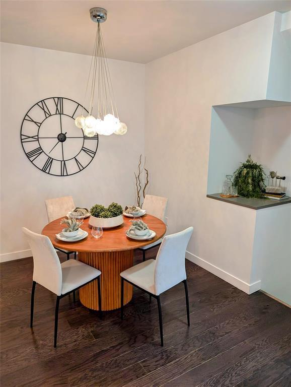 Photo - 645 Kingsbury Ave