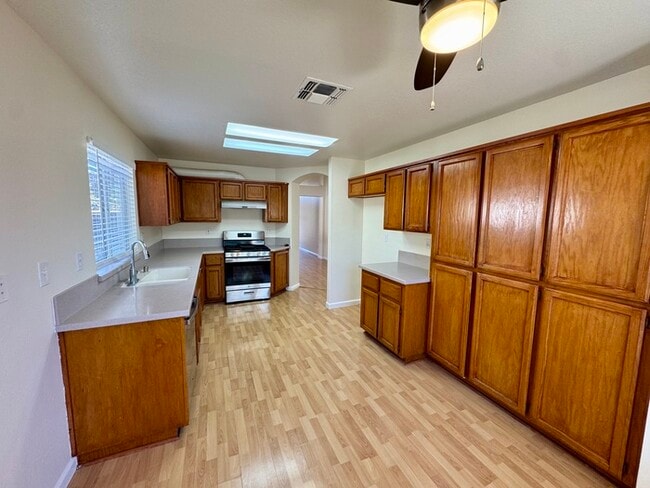 Photo - Spacious 3BD/2BA Home with 2-Car Garage in Desirable Antelope