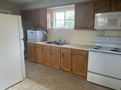 Photo - "Charming 3-Bed Oasis with Spacious Living in Prime Lubbock Location!"