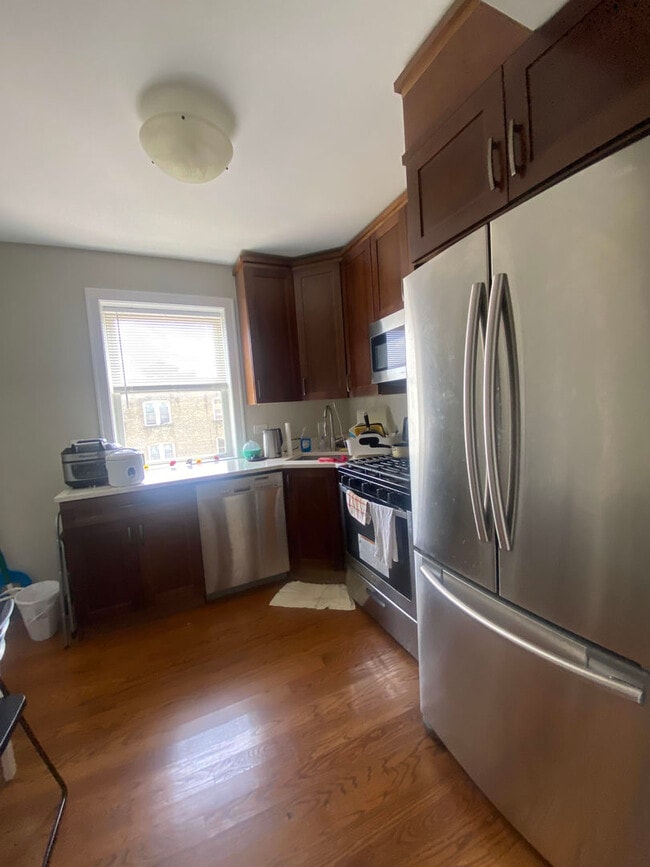 Photo - 6433 N Albany Ave Unidad 2E