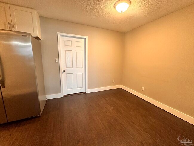 Photo - 980 W Zarragossa St