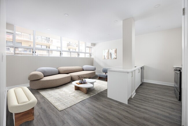 Photo - 60 Tyndall Avenue