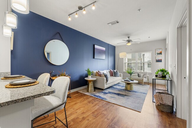 131 Ponce