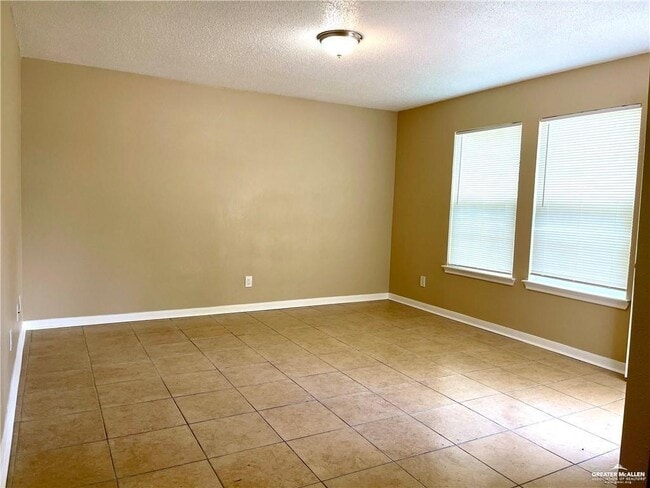 Photo - 7 Linda Vista St