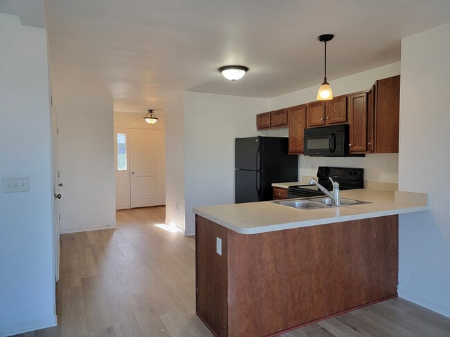 Photo - 749 Winding Ln